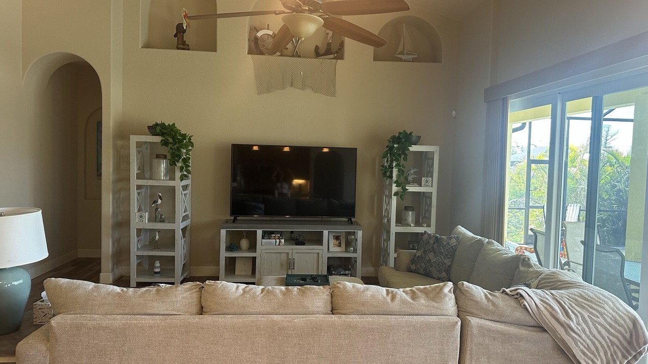 Photo of Livingroom in Saint James City