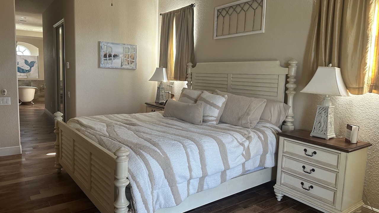 Photo of Bedroom in Saint James City