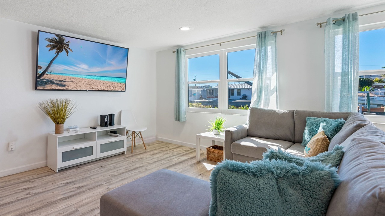 Photo of Bedroom in Hudson Beach Estates