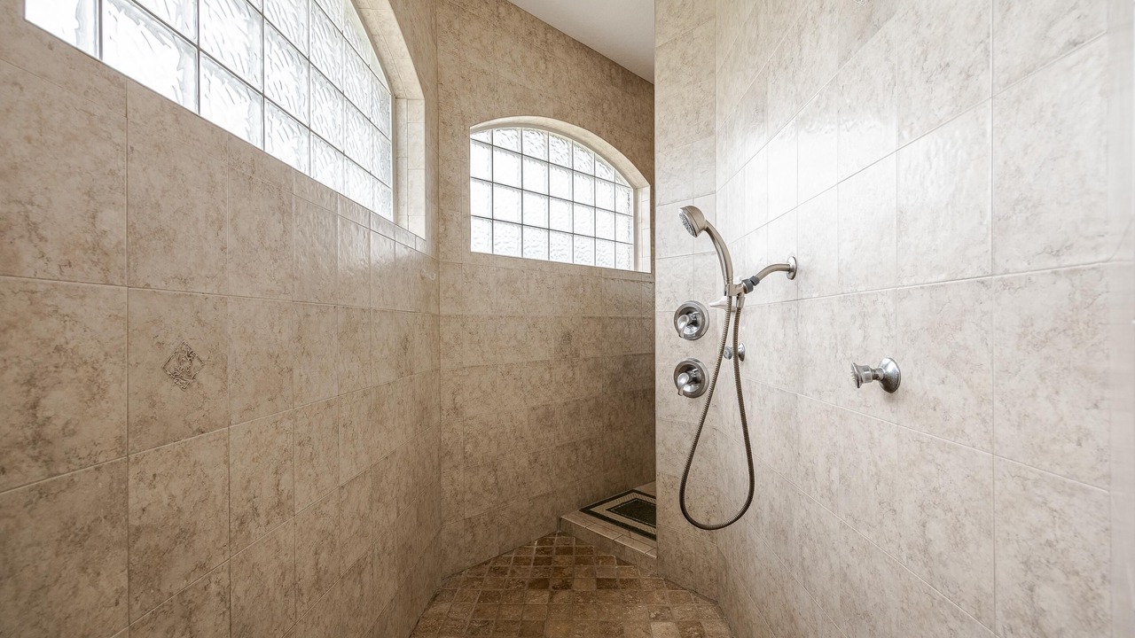 Photo of Bathroom in Jacarandas