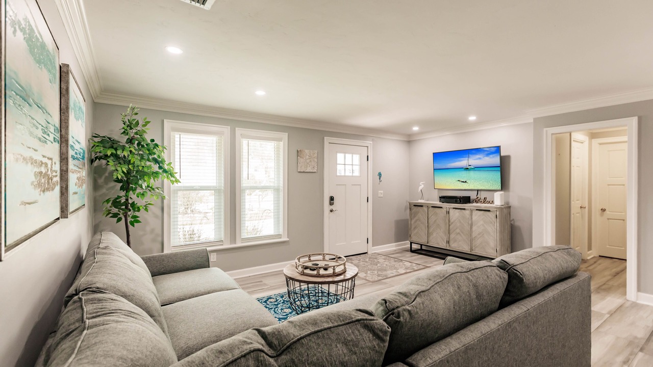 Photo of Livingroom in Palm River Estates