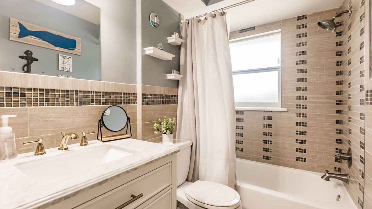 Photo of Bathroom in Palm River Estates