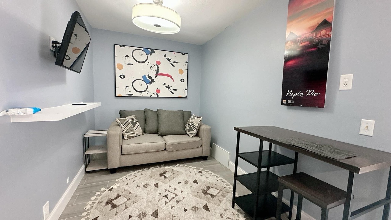 Photo of Livingroom in Golden Gate