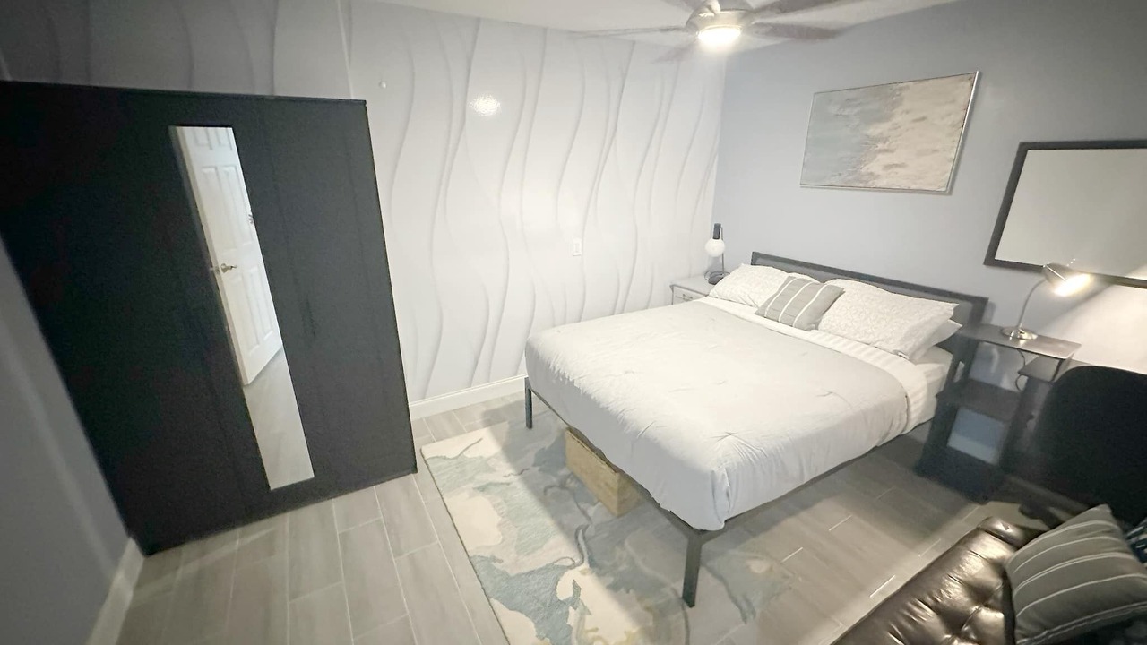 Photo of Bedroom in Golden Gate