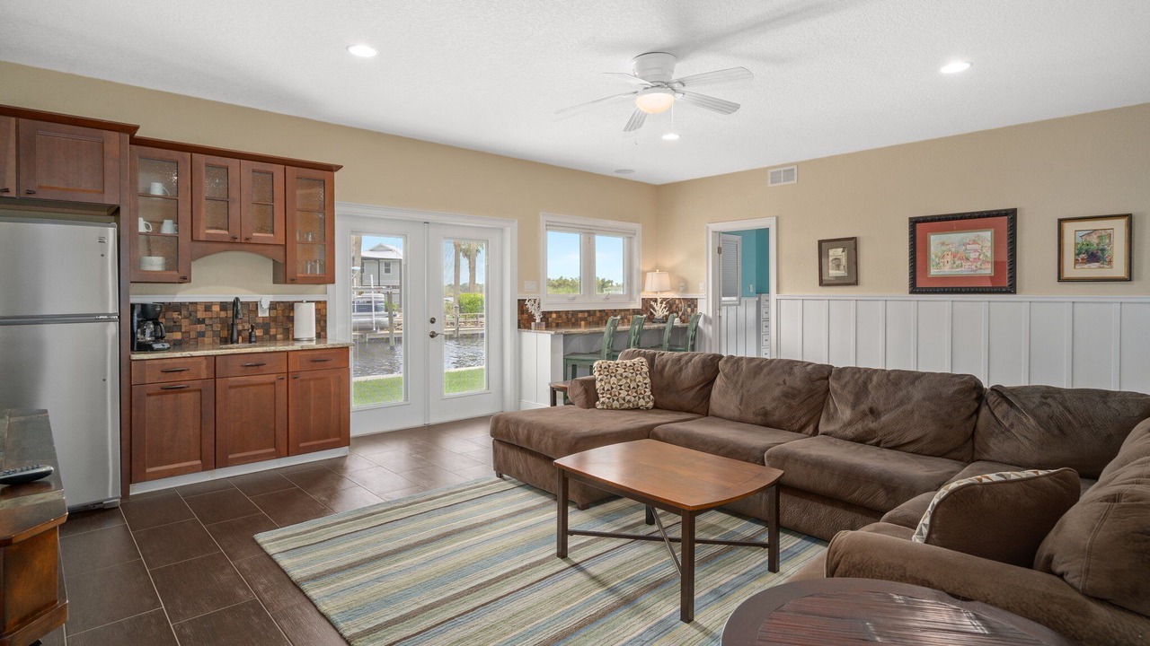 Photo of Livingroom in Riverhaven Village