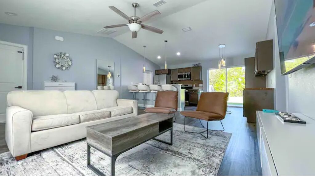 Photo of Livingroom in North Port