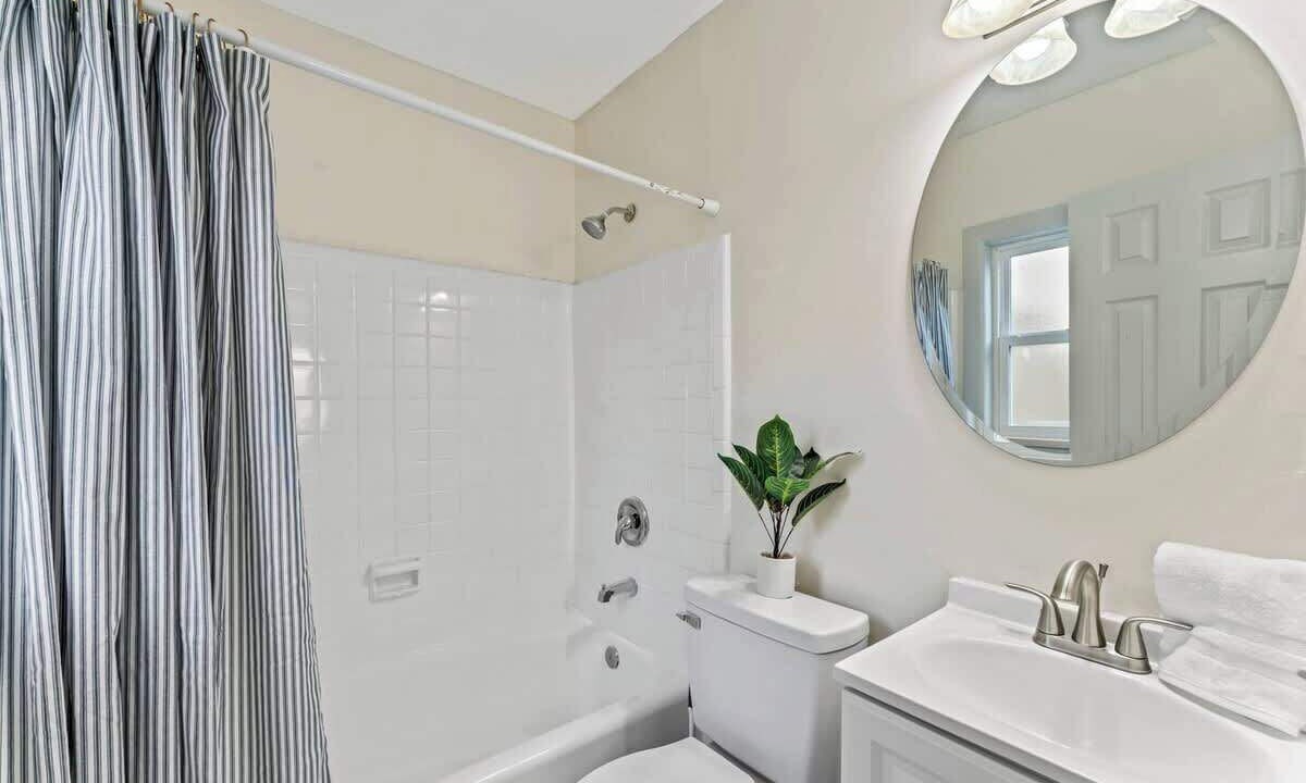 Photo of Bathroom in South Riverside