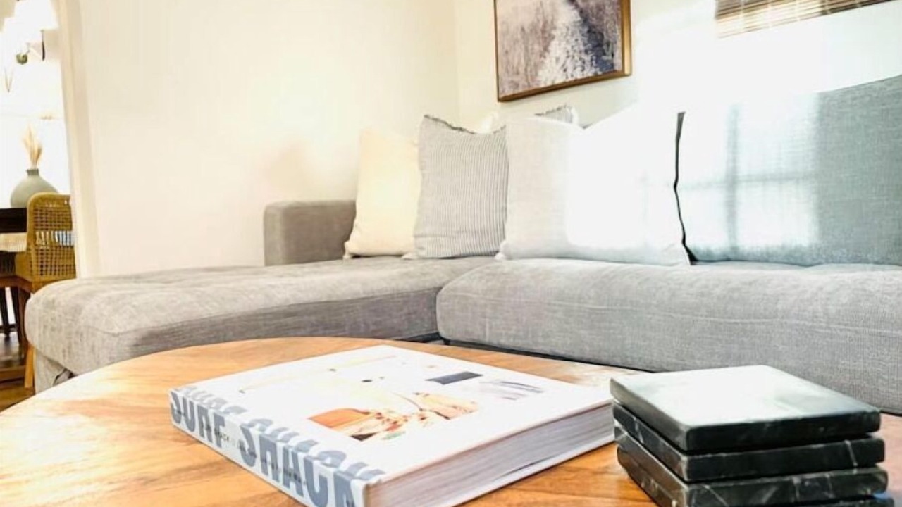 Photo of Livingroom in Arlington Park