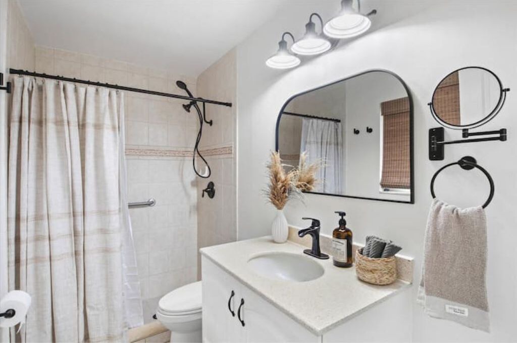 Photo of Bathroom in Arlington Park