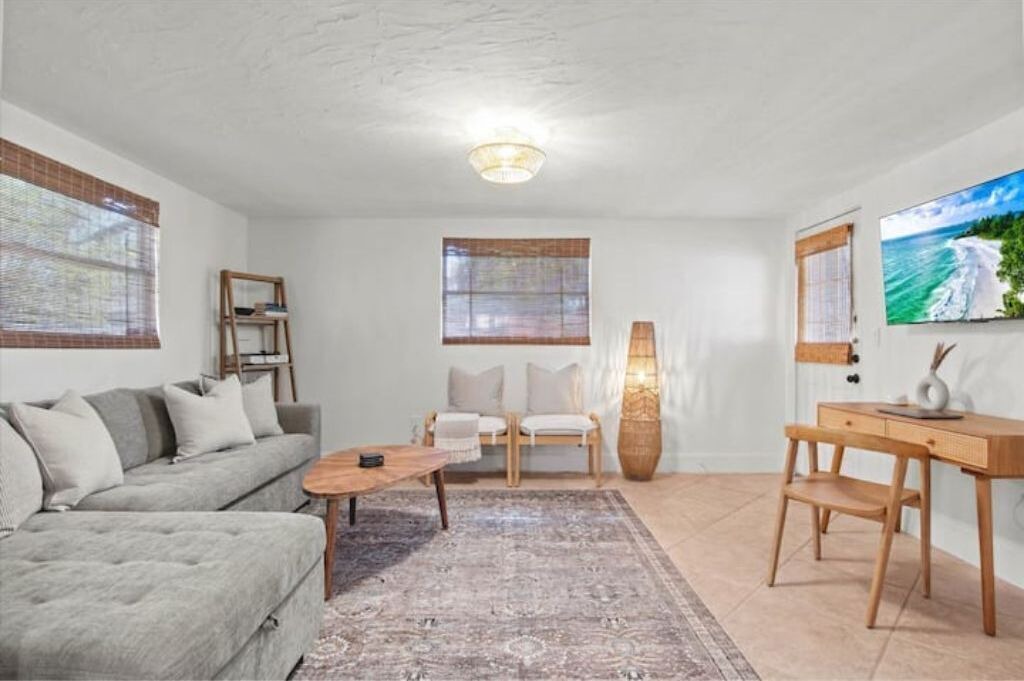 Photo of Livingroom in Arlington Park