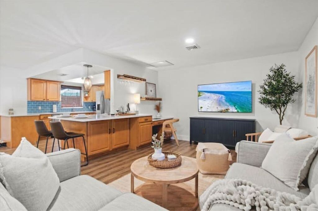 Photo of Livingroom in Arlington Park