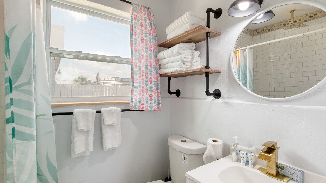 Photo of Bathroom in Bridgeport Heights