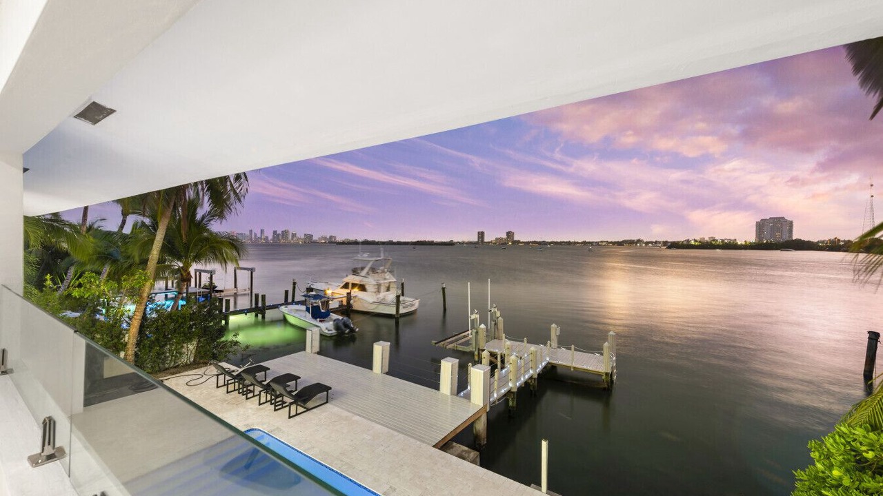 Photo of Outdoor in North Bay Village