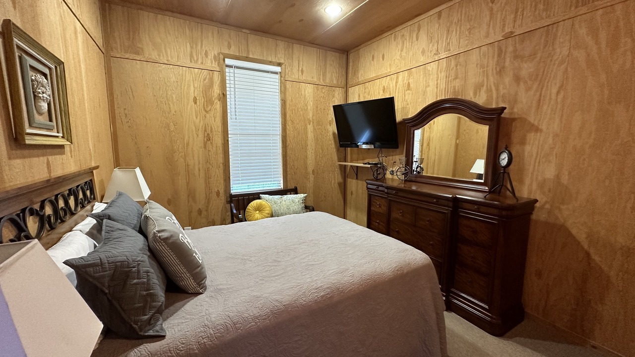 Photo of Bedroom in Scottsboro