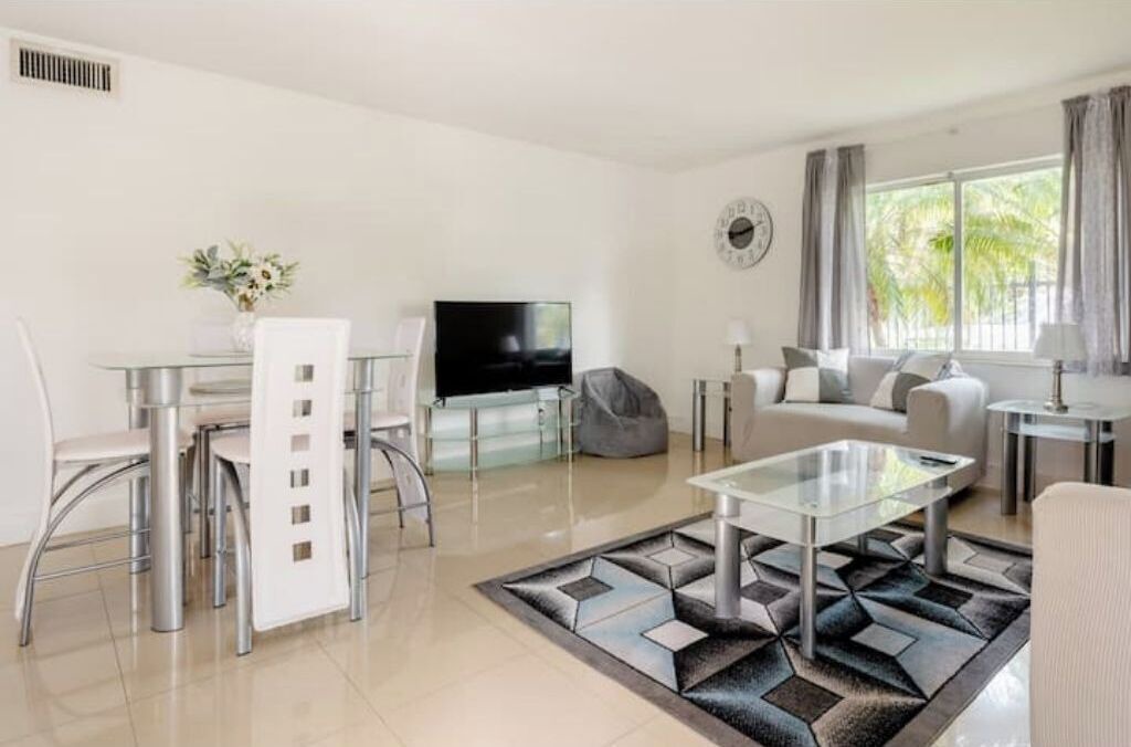 Photo of Livingroom in Riverside Park