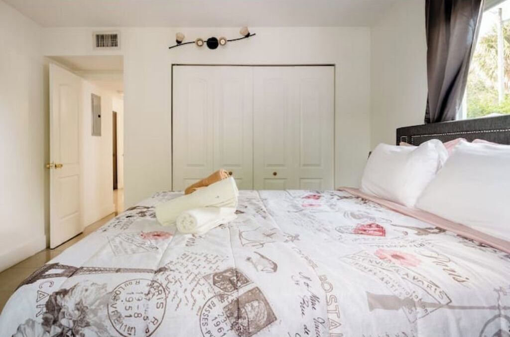 Photo of Bedroom in Riverside Park