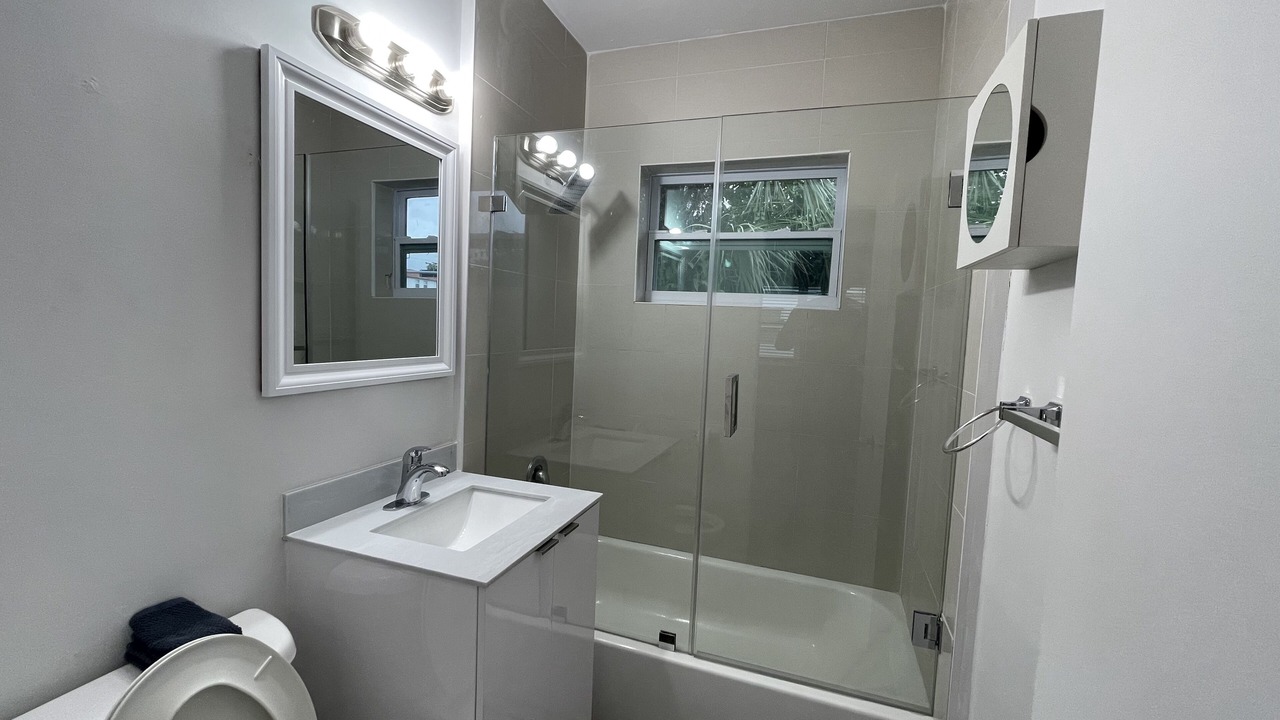 Photo of Bathroom in West Little Havana