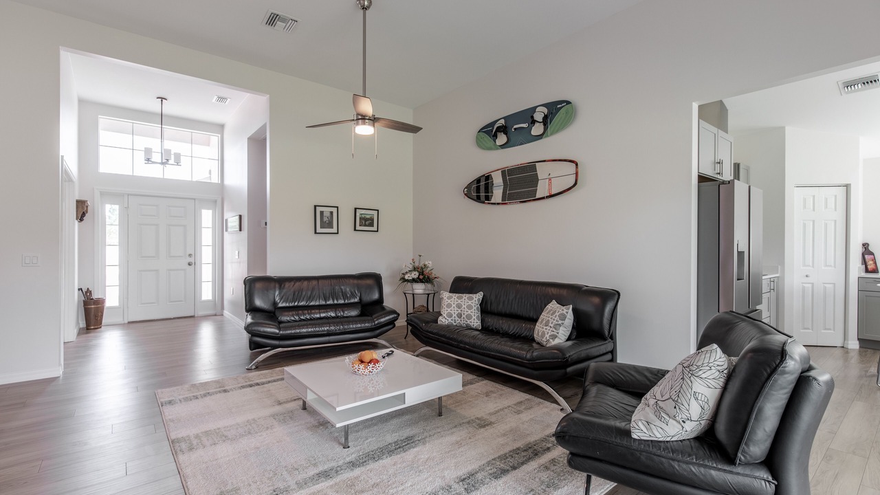 Photo of Livingroom in Florida Ridge