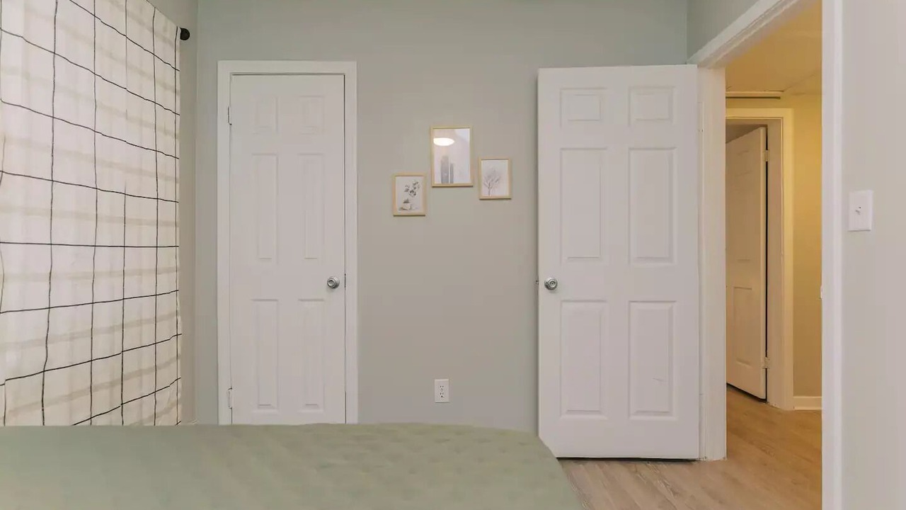 Photo of Bedroom in Murray Hill