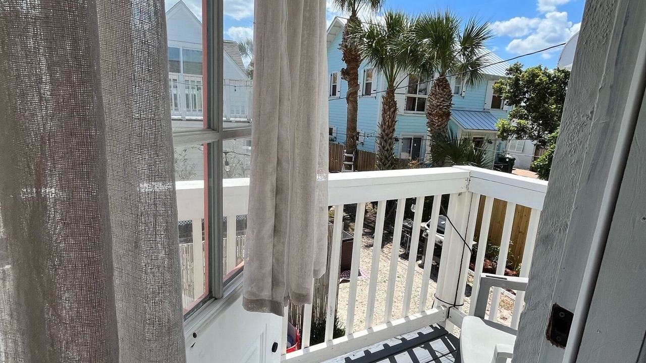 Photo of Patio Balcony in Boardwalk