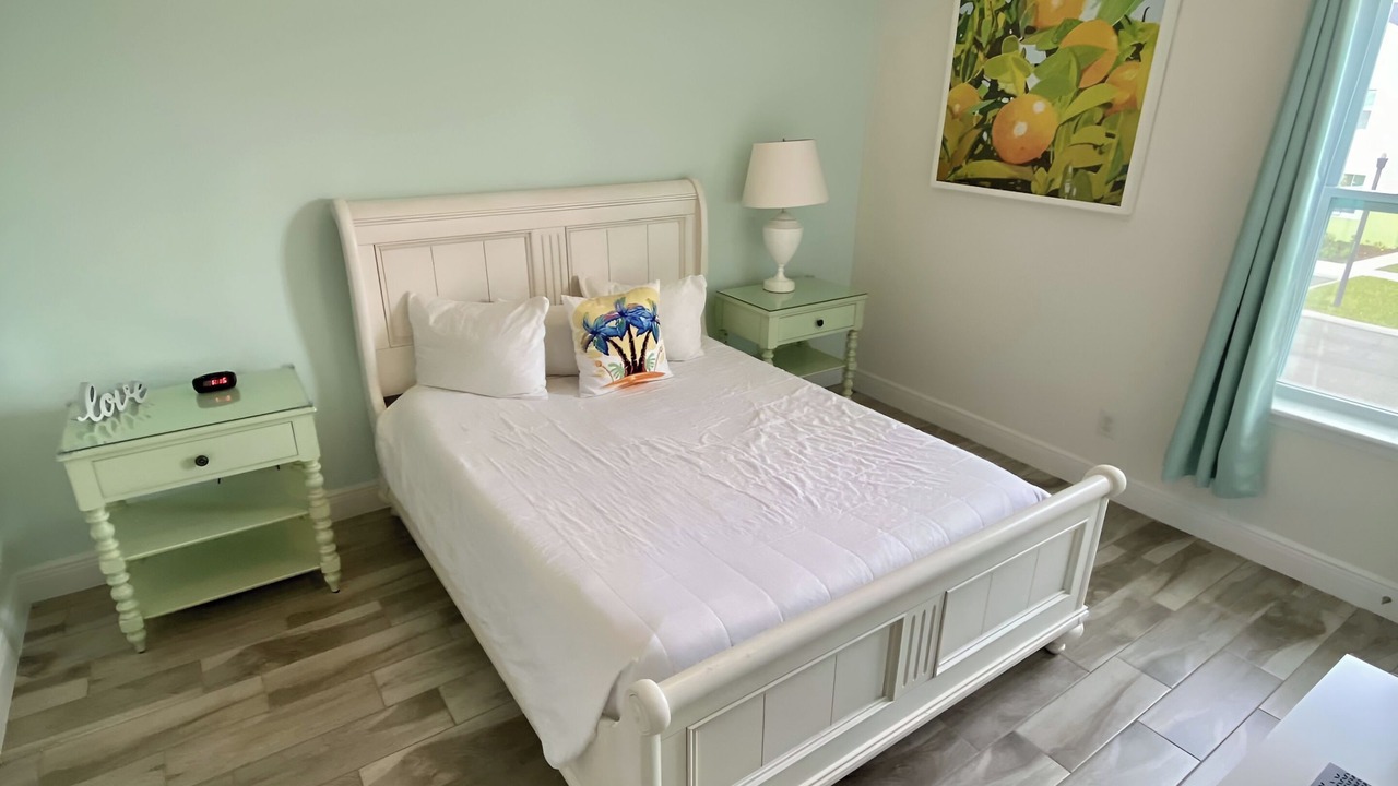 Photo of Bedroom in Bay Lake