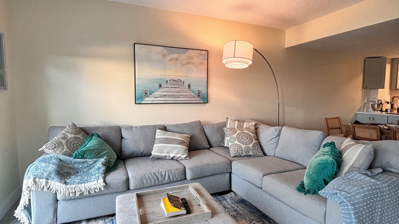 Photo of Livingroom in Longbeach Village