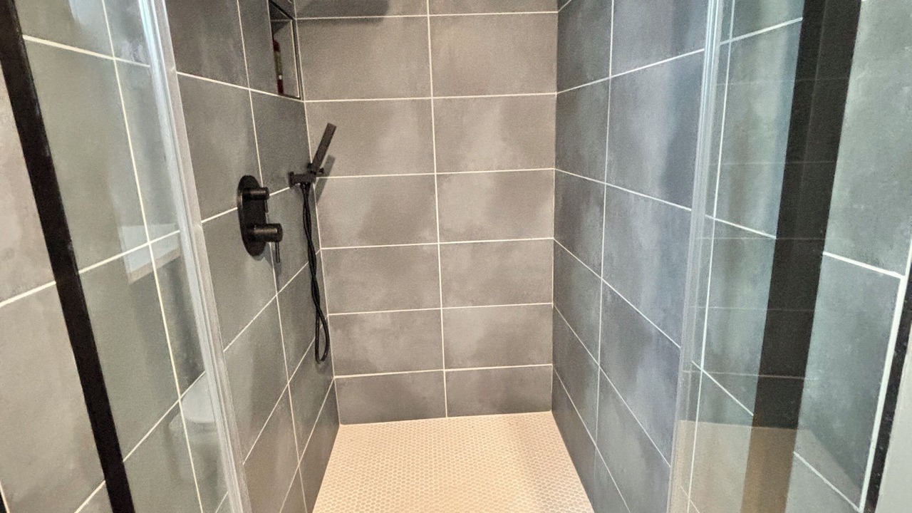 Photo of Bathroom in Longbeach Village