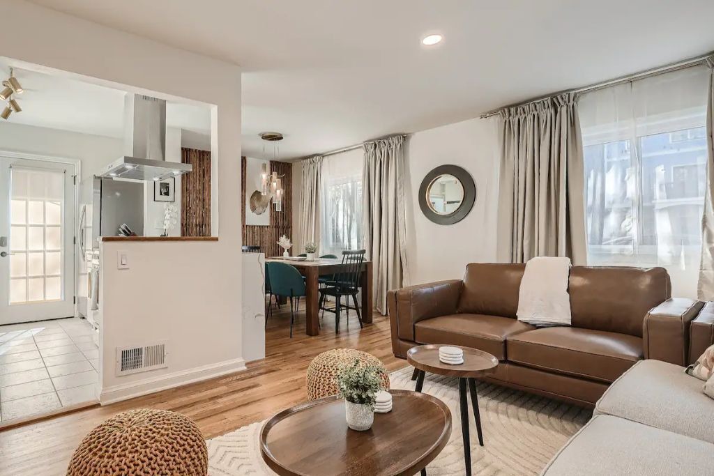 Photo of Livingroom in Garden Hills
