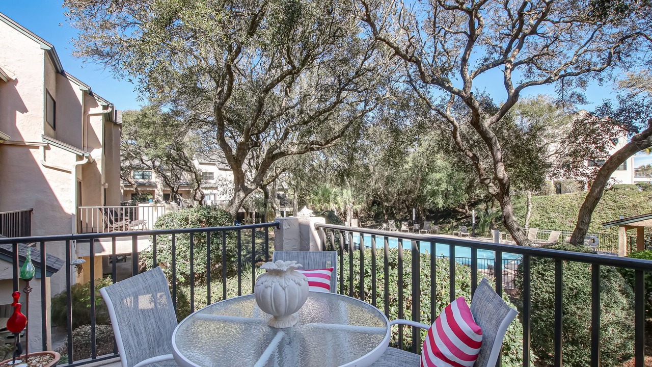 Photo of Patio Balcony in American Beach