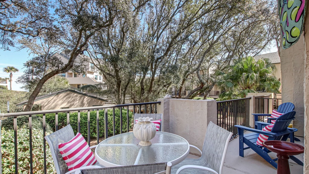 Photo of Patio Balcony in American Beach