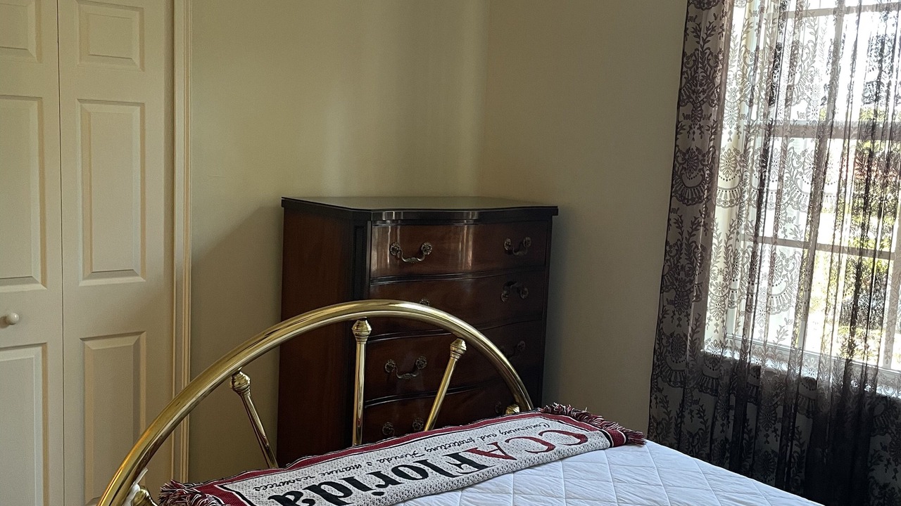 Photo of Bedroom in Pelican