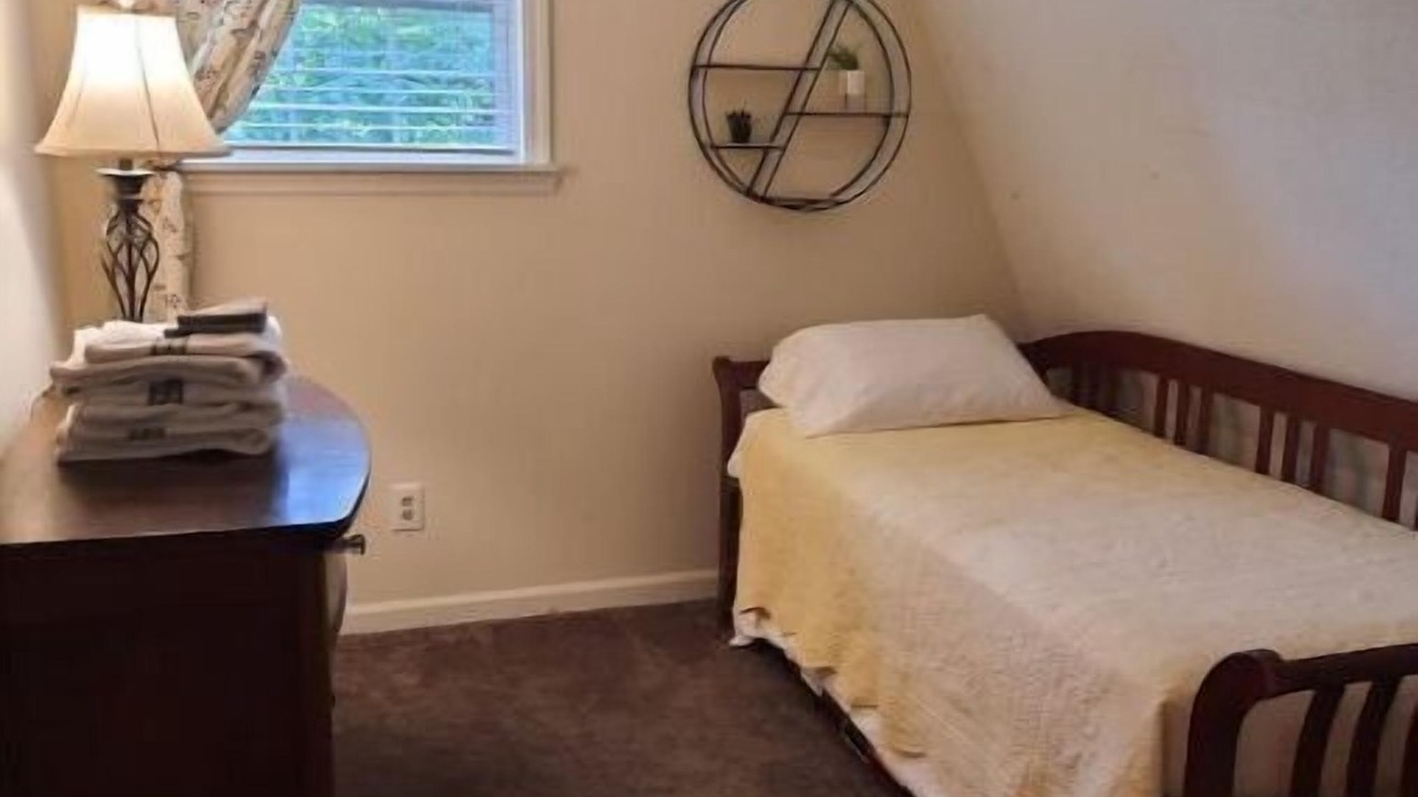 Photo of Bedroom in Lookout Mountain
