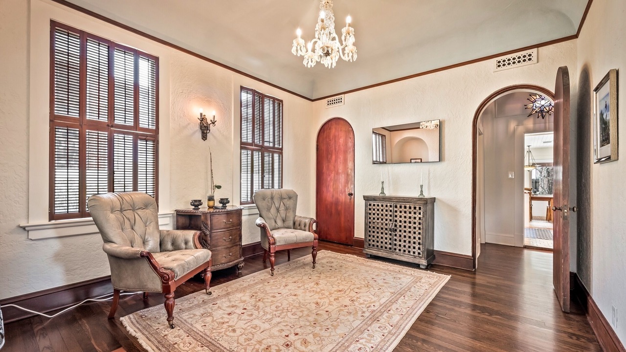 Photo of Bedroom in Downtown Historic District