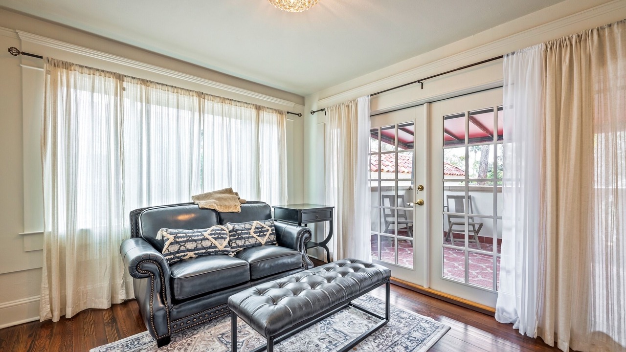 Photo of Bedroom in Downtown Historic District