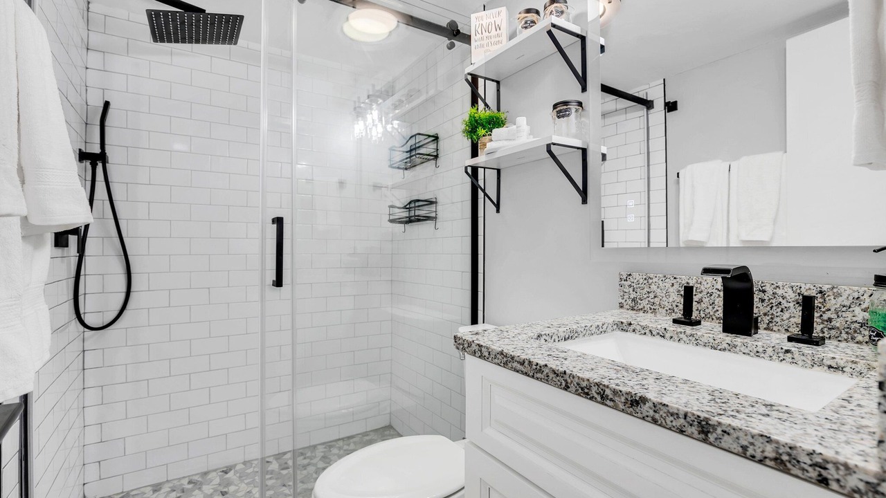 Photo of Bathroom in Boardwalk