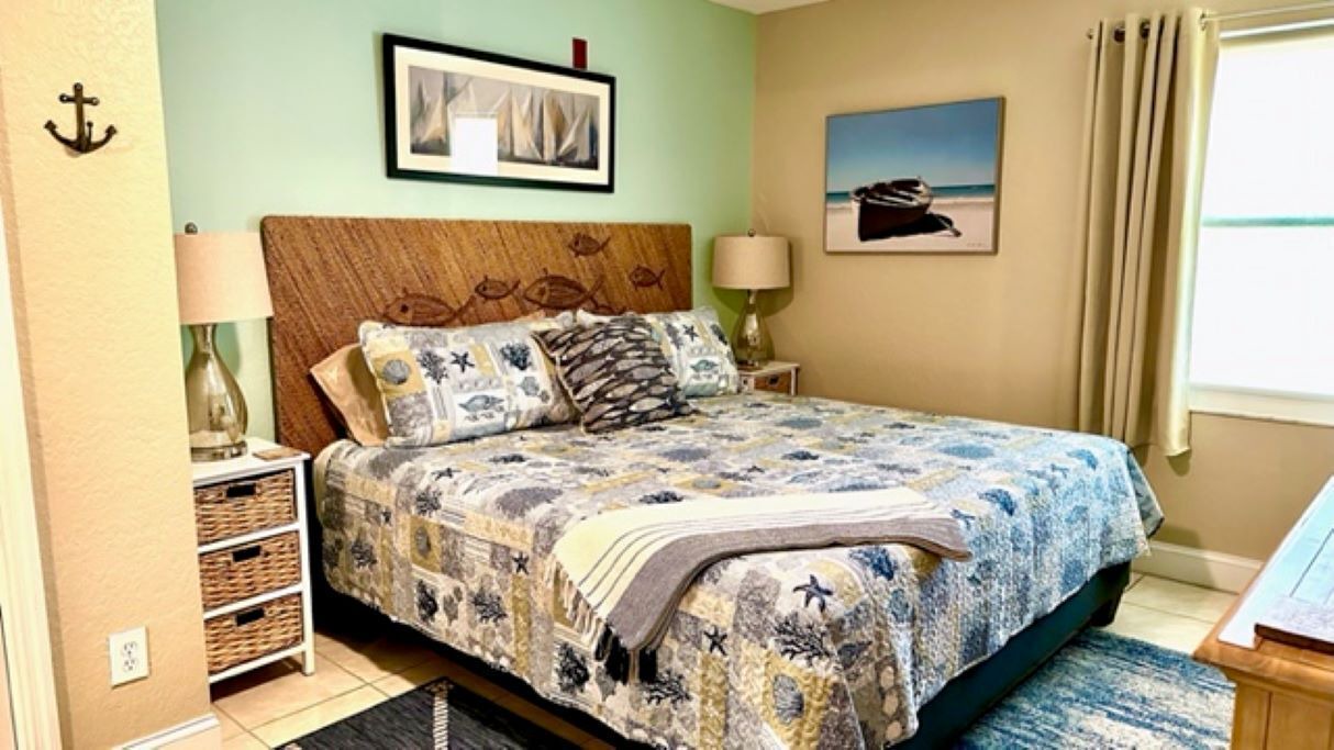 Photo of Bedroom in Redington Beach