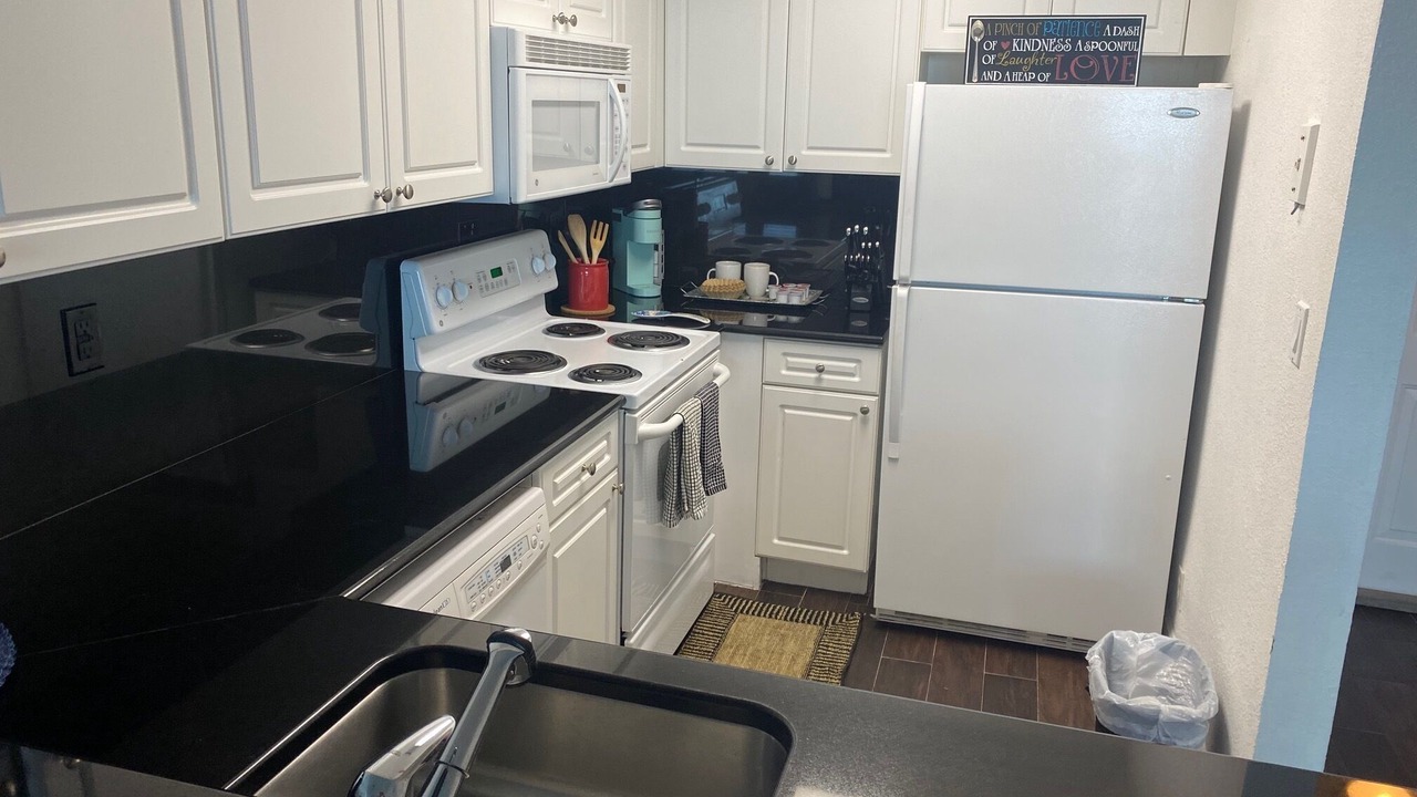 Photo of Kitchen in Hollywood South Central Beach