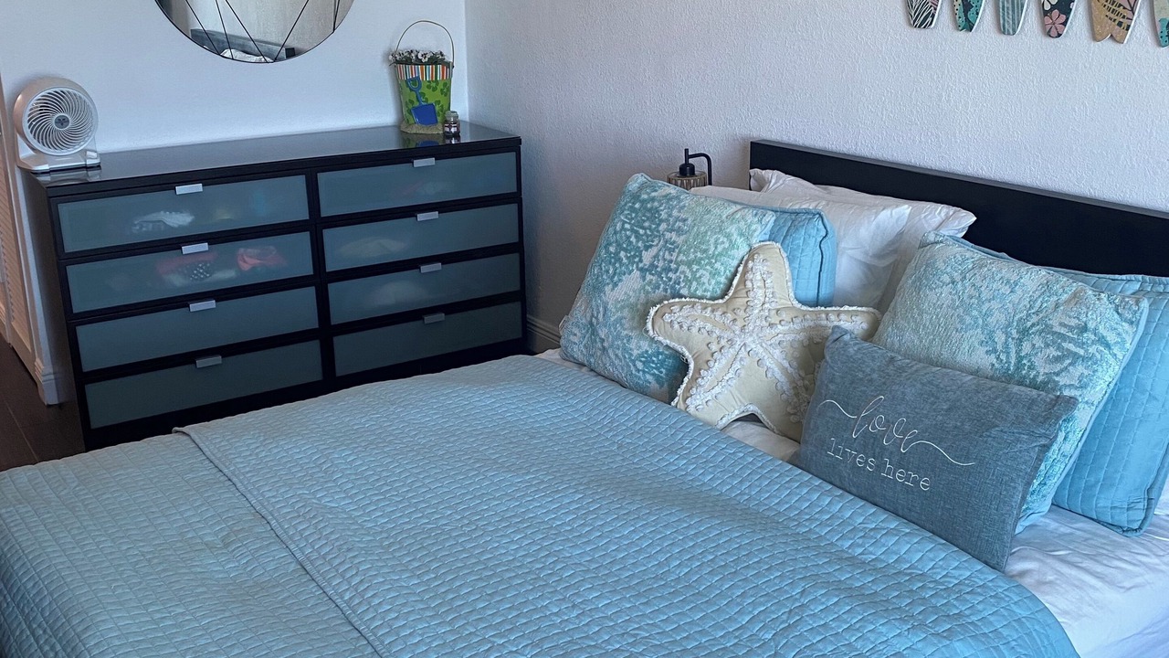 Photo of Bedroom in Hollywood South Central Beach