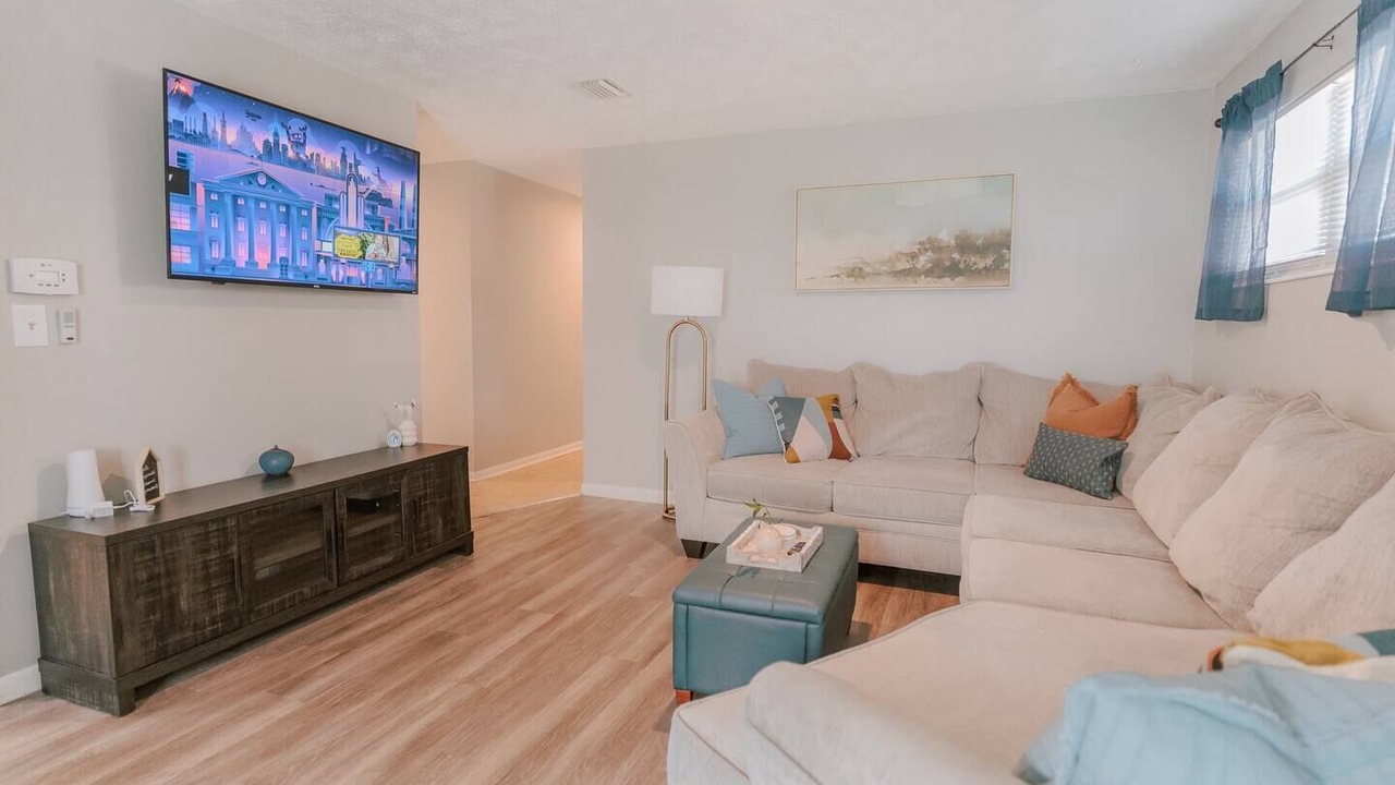 Photo of Livingroom in Sandalwood