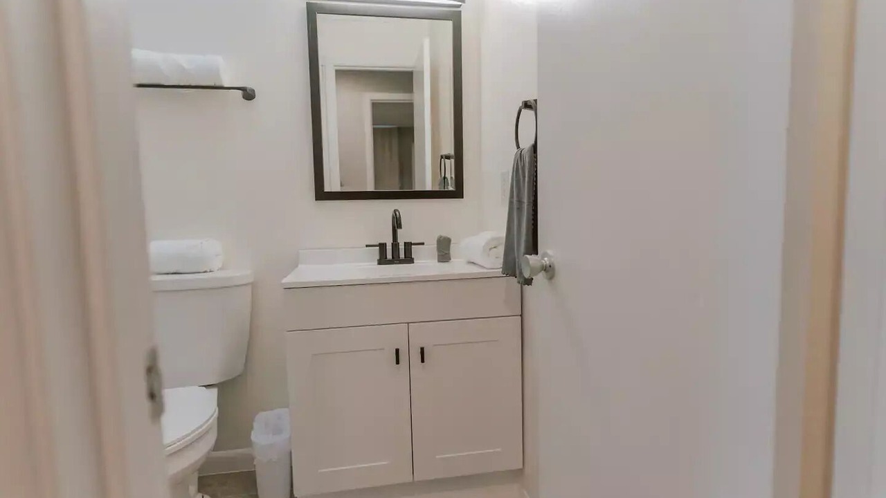 Photo of Bathroom in Sandalwood