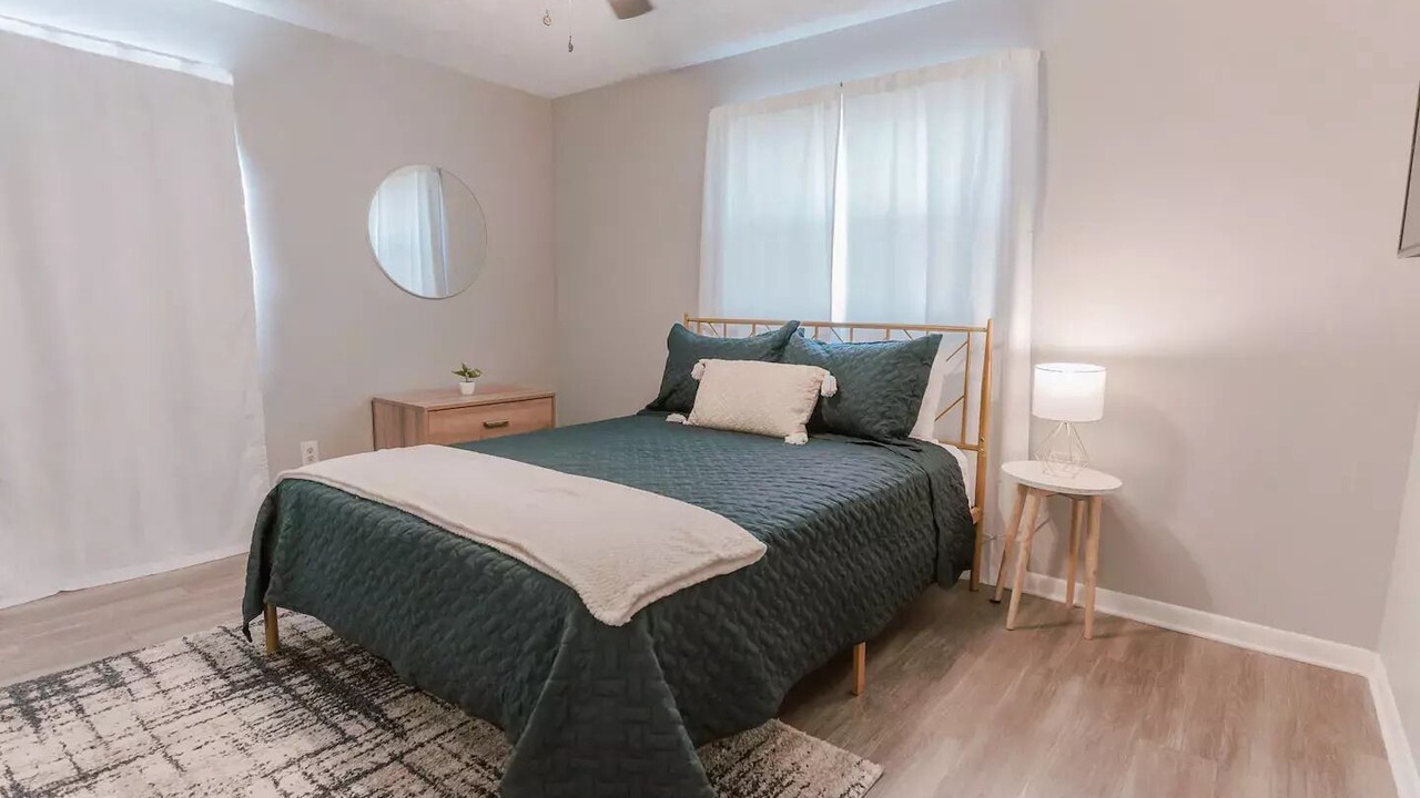 Photo of Bedroom in Sandalwood