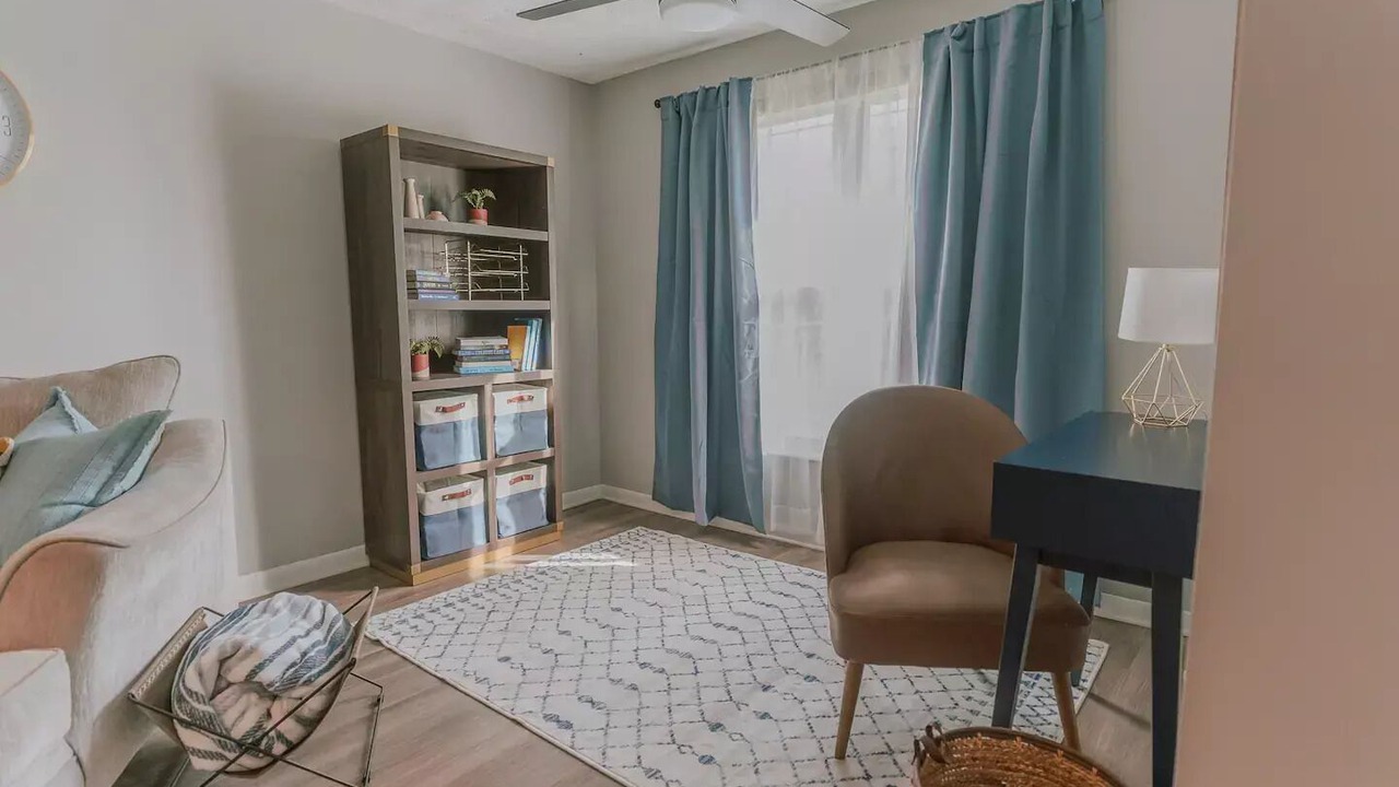 Photo of Livingroom in Sandalwood