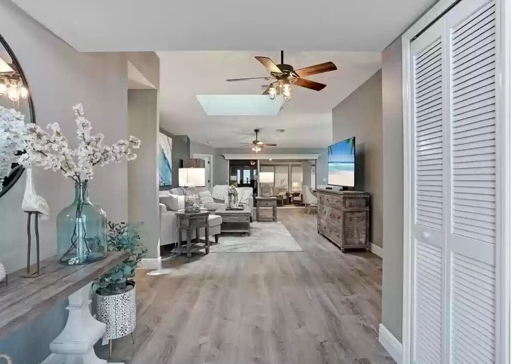 Photo of Livingroom in Herons Glen