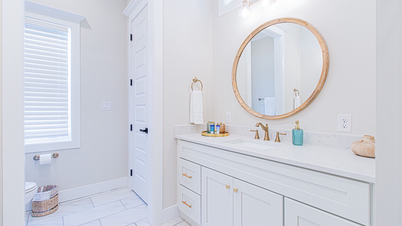 Photo of Bathroom in Navarre Beach