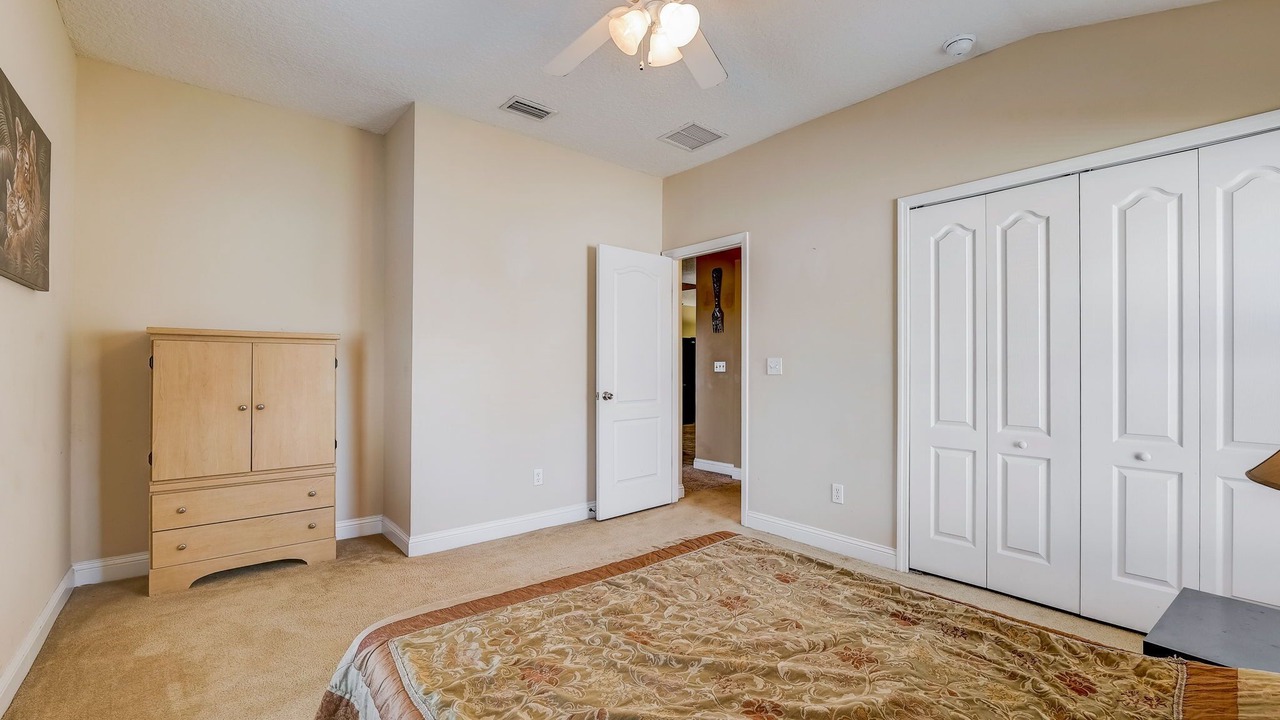 Photo of Bedroom in OakLeaf Plantation