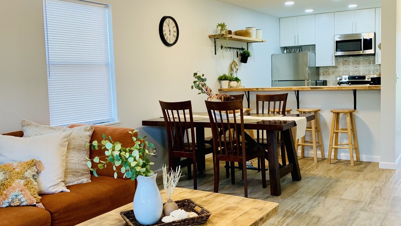 Photo of Livingroom in Dolphin's Cove