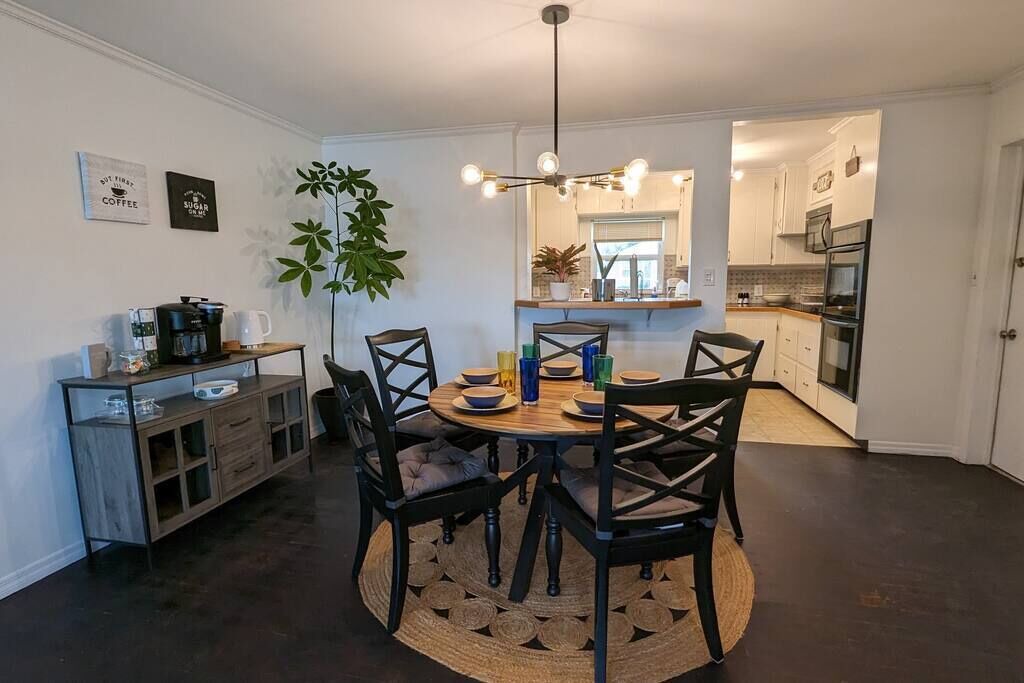 Photo of Livingroom in Forest City
