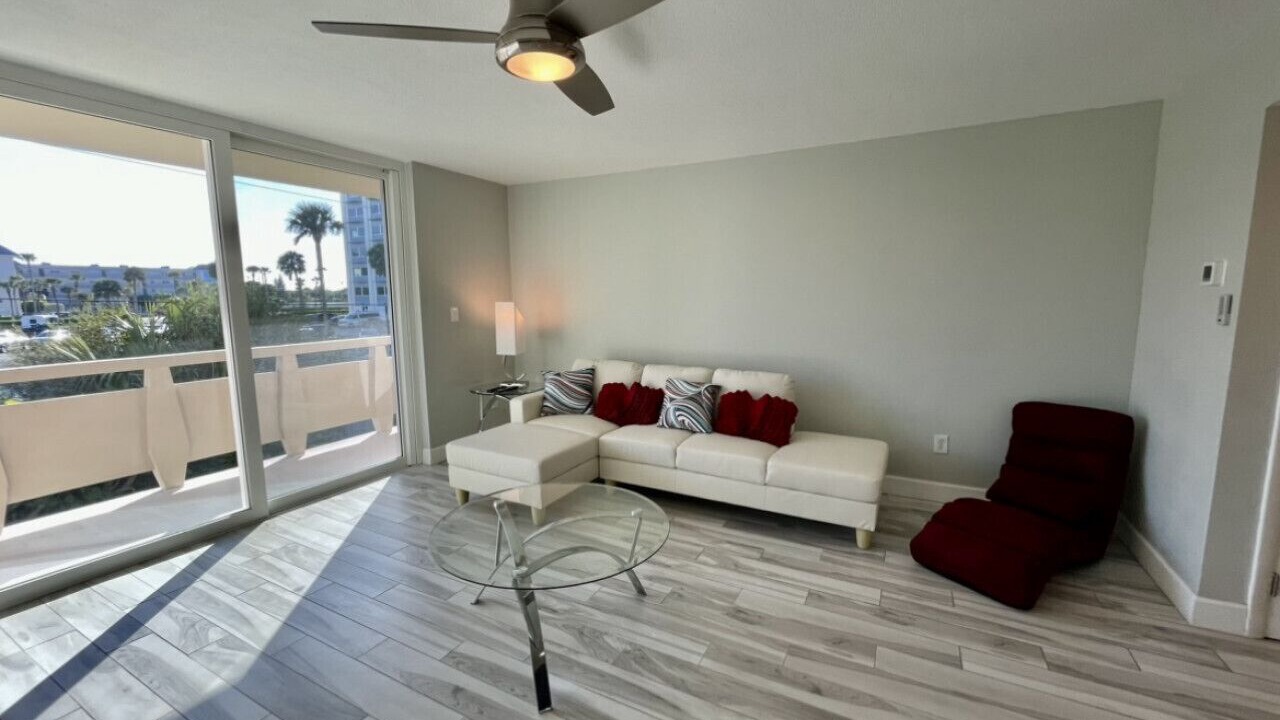 Photo of Livingroom in Cocoa Beach