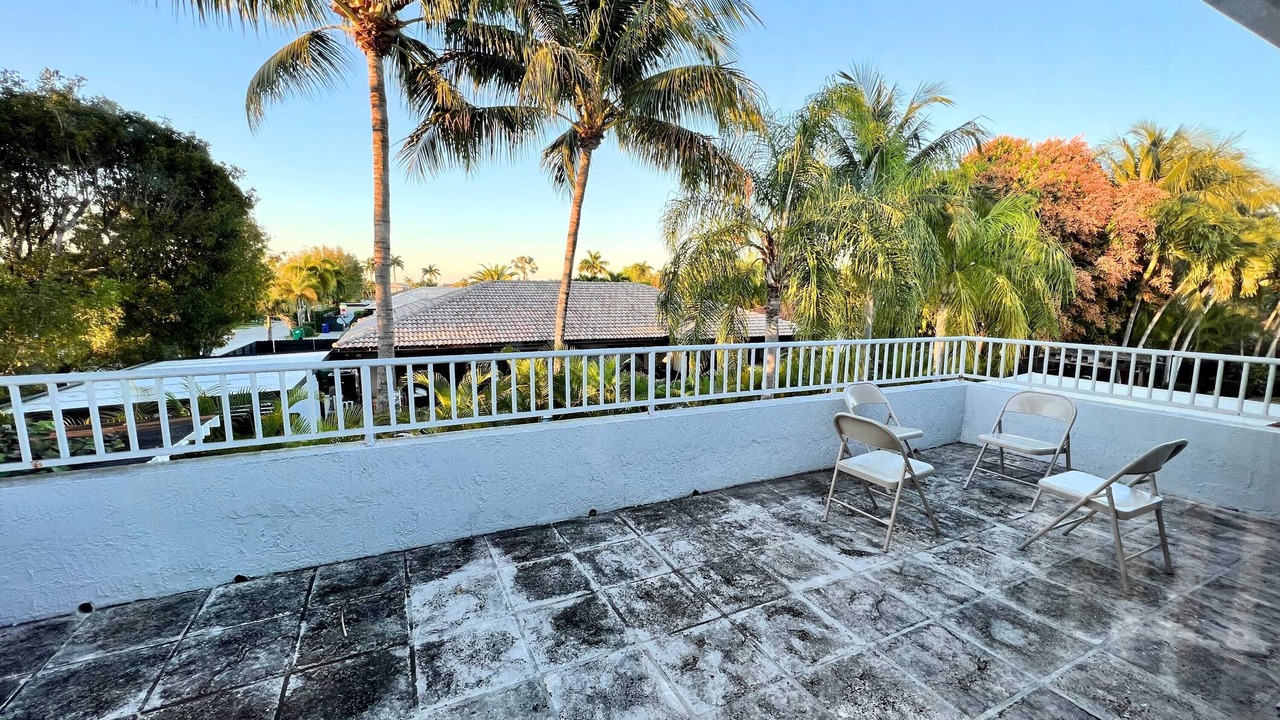 Photo of Patio Balcony in Country Walk
