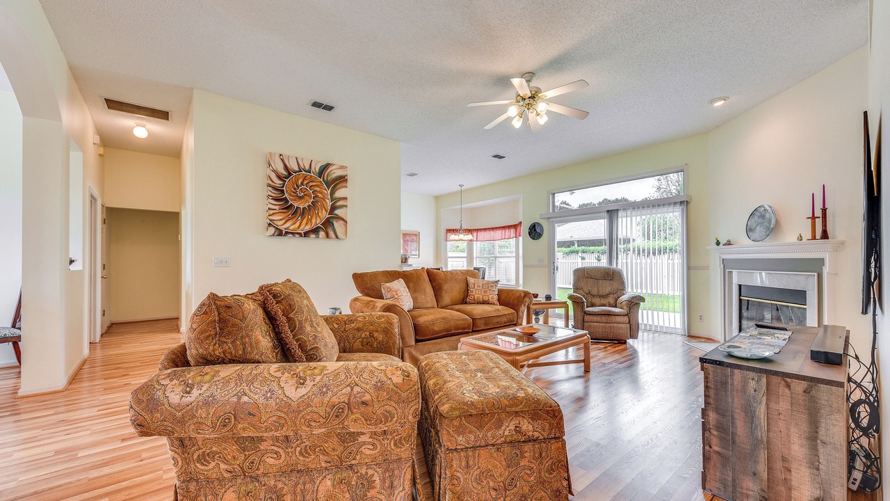Photo of Livingroom in Fernandina Beach
